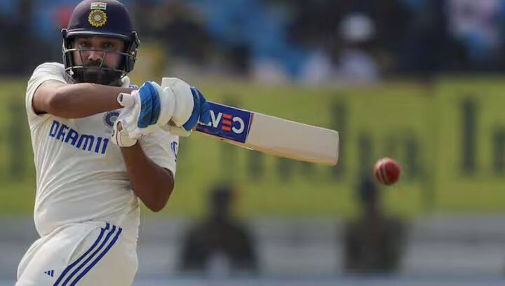 ਰੋਹਿਤ ਸ਼ਰਮਾ ਨੇ ਹਾਲ ਹੀ ਵਿੱਚ ਟੈਸਟ ਕ੍ਰਿਕਟ ਤੋਂ ਸੰਨਿਆਸ ਲਿਆ ਹੈ ਜਿਸ ਕਾਰਨ ਉਹ ਇੰਗਲੈਂਡ ਵਿੱਚ ਖੇਡਦਾ ਵੀ ਨਹੀਂ ਦਿਖਾਈ ਦੇਵੇਗਾ। ਉਨ੍ਹਾਂ ਦੀ ਜਗ੍ਹਾ ਹੁਣ ਟੀਮ ਦੀ ਕਮਾਨ ਸ਼ੁਭਮਨ ਗਿੱਲ ਨੂੰ ਸੌਂਪ ਦਿੱਤੀ ਗਈ ਹੈ। ਰੋਹਿਤ ਦੇ ਸੰਨਿਆਸ ਤੋਂ ਲਗਭਗ ਇੱਕ ਹਫ਼ਤੇ ਬਾਅਦ, ਮਹਾਨ ਬੱਲੇਬਾਜ਼ ਵਿਰਾਟ ਕੋਹਲੀ ਨੇ ਵੀ ਟੈਸਟ ਕ੍ਰਿਕਟ ਨੂੰ ਅਲਵਿਦਾ ਕਹਿ ਦਿੱਤਾ। ਜਿਸ ਤੋਂ ਬਾਅਦ ਉਹ ਵੀ ਇੰਗਲੈਂਡ ਵਿੱਚ ਦਿਖਾਈ ਨਹੀਂ ਦੇਵੇਗਾ।