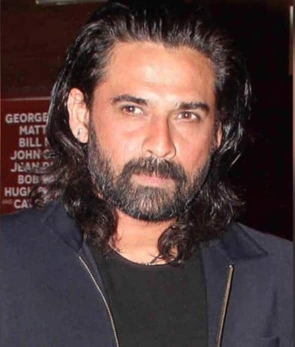 मुकुल देव और अजय देवगन की फिल्म सन ऑफ सरदार 25 जुलाई 2025 को सभी सिनेमाघरों में रिलीज होने जा रही थी. एक्टर के वर्क फ्रंट की बात करें, तो ये सलमान खान की फिल्म जय हो और राजकुमार जैसी फिल्मों में काम किया है.