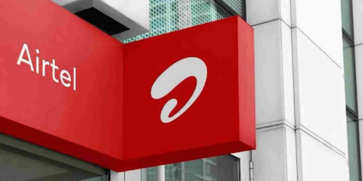 Airtel के पास 336 दिनों का कोई प्लान फिलहाल मौजूद नहीं है लेकिन आप इसका 365 दिनों वाला रिचार्ज प्लान ₹2,249 में चुन सकते हैं. इस प्लान में मिलता है, डेली 100 SMS, कुल 30GB डेटा, अनलिमिटेड कॉलिंग और साथ में Airtel Xstream ऐप का फ्री एक्सेस, जिससे OTT कंटेंट भी देख सकते हैं.