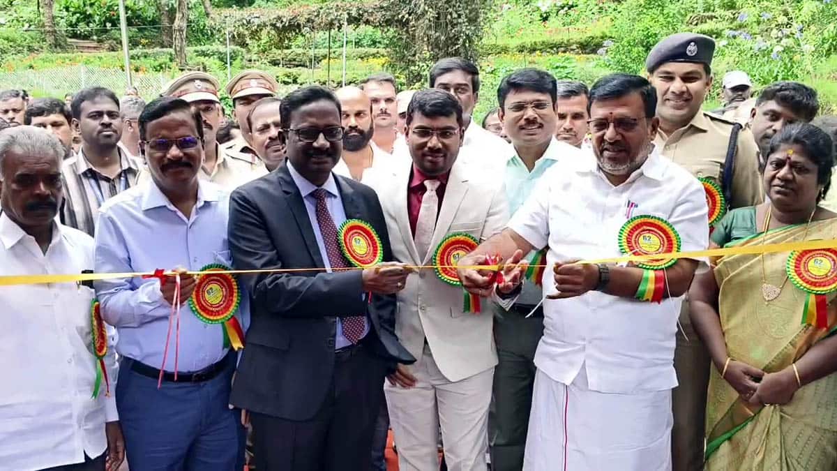 கோலாகலமாக நடைபெற்று வரும் கொடைக்கானல் மலர்க்கண்காட்சி.. மகிழ்ச்சியில் சுற்றுலா பயணிகள்