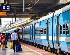 Railway:સોમનાથ-અમદાવાદ વચ્ચે દોડશે વંદે ભારત ટ્રેન, તો રાજ્યને 2 તેજસ સુપરફાસ્ટ ટ્રેનની પણ મળશે સુવિધા