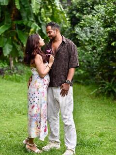 ‘हैप्पी बर्थडे मेरी जिंदगी’, पति शाहनवाज के जन्मदिन पर रोमांटिक हुईं देवोलीना, बाहों में बाहें डालकर शेयर की तस्वीरें