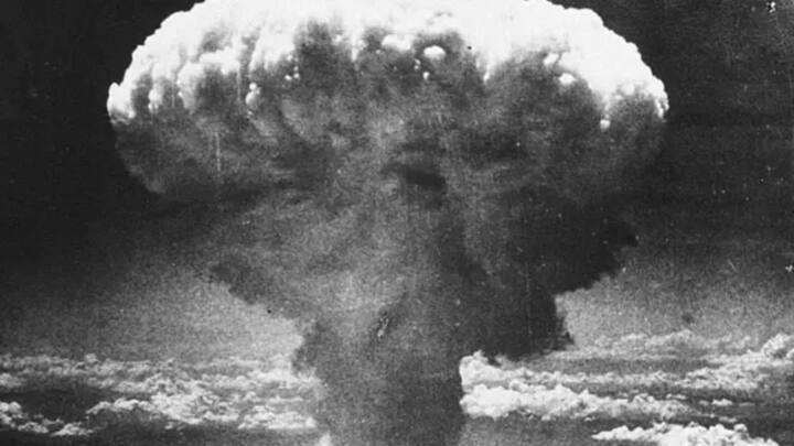 આનાથી ખાતરી થઈ ગઈ કે પહેલો હુમલો કરનાર પક્ષ બચી શકશે નહીં, તેથી તેને 'ડેડ હેન્ડ' કહેવામાં આવ્યું, જેનો અર્થ છે કે મરેલા હાથ દ્વારા પણ વળતો હુમલો થશે.