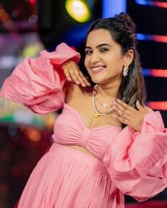 Sravanthi Chokarapu: బార్బీ బొమ్మలా యాంకర్ స్రవంతి... టీవీ షోలో గ్లామర్ ట్రీట్