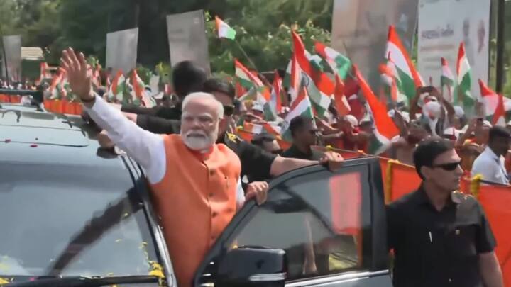 વડોદરા પછી, પીએમ મોદી ભૂજ અને ગાંધીનગરની પણ મુલાકાત લેશે. તેઓ અહીં કરોડો રૂપિયાના વિકાસ પ્રોજેક્ટ્સનું ઉદ્ઘાટન અને શિલાન્યાસ કરશે.