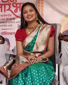 Gautami Patil :लाखात एक दिसते सुरेख,  गौतमी पाटीलच्या अदांनी चाहते घायाळ!