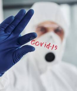 ਸਾਵਧਾਨੀਆਂ ਵਰਤੋਂ -ਭੀੜ ਤੋਂ ਬਚੋ, ਮਾਸਕ ਪਾ ਕੇ ਰੱਖੋ, ਨਿਯਮਿਤ ਤੌਰ 'ਤੇ ਹੱਥ ਧੋਵੋ ਜਾਂ ਸੈਨੀਟਾਈਜ਼ਰ ਦੀ ਵਰਤੋਂ ਕਰੋ, ਜੇਕਰ ਲੱਛਣ ਦਿਖਾਈ ਦਿੰਦੇ ਹਨ ਤਾਂ ਤੁਰੰਤ ਅਲੱਗ ਹੋ ਜਾਓ , ਬਜ਼ੁਰਗ ਅਤੇ ਘੱਟ ਪ੍ਰਤੀਰੋਧਕ ਸ਼ਕਤੀ ਵਾਲੇ ਲੋਕ ਸਾਵਧਾਨ ਰਹਿਣ।