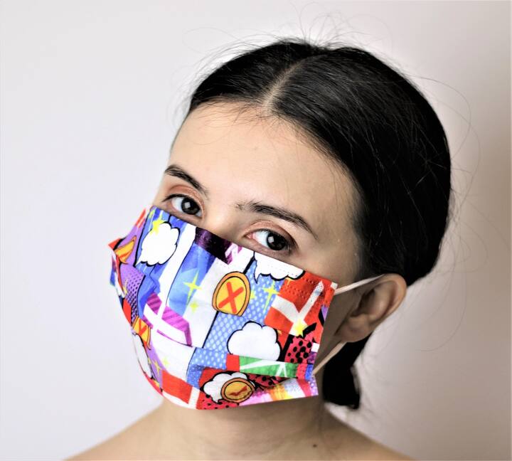 ইতিমধ্যেই কলকাতার কাঁকুরগাছির একটি নার্সিংহোমে, এক প্রসূতির করোনার সংক্রমণ ধরা পড়েছে। তাঁর অবস্থা স্থিতিশীল। সুস্থ আছে সদ্যোজাত।