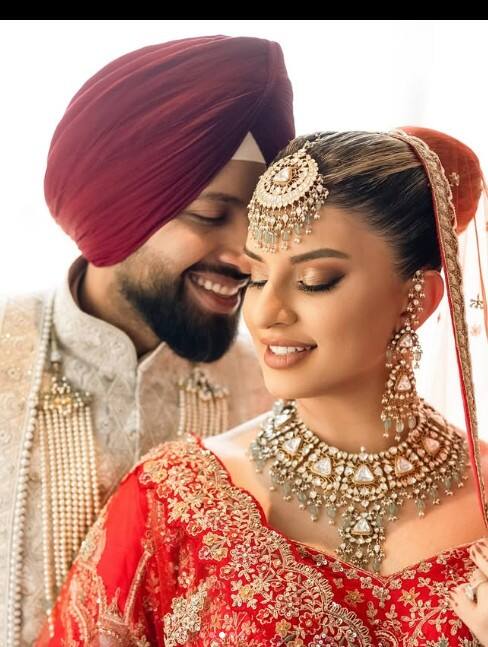 ਪੰਜਾਬੀ ਗਾਇਕ Sukh E ਦੇ ਵਿਆਹ ਦੀਆਂ ਵੇਖੋ ਇਨਸਾਈਡ ਤਸਵੀਰਾਂ...