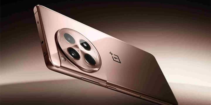 Nothing का अगला फोन अपने पहचान बन चुके ट्रांसपेरेंट बैक और ग्लिफ़ लाइटिंग इफेक्ट्स के साथ आ सकता है जो इसे बाकी फोनों से अलग बनाता है. इसके मुकाबले, Nord 5 का डिज़ाइन ज्यादा पारंपरिक हो सकता है जिसमें ग्लॉसी ग्लास बैक और प्लास्टिक फ्रेम देखने को मिल सकता है. लीक्स के अनुसार इसमें स्टीरियो स्पीकर, इन-डिस्प्ले फिंगरप्रिंट और IR ब्लास्टर भी हो सकते हैं.