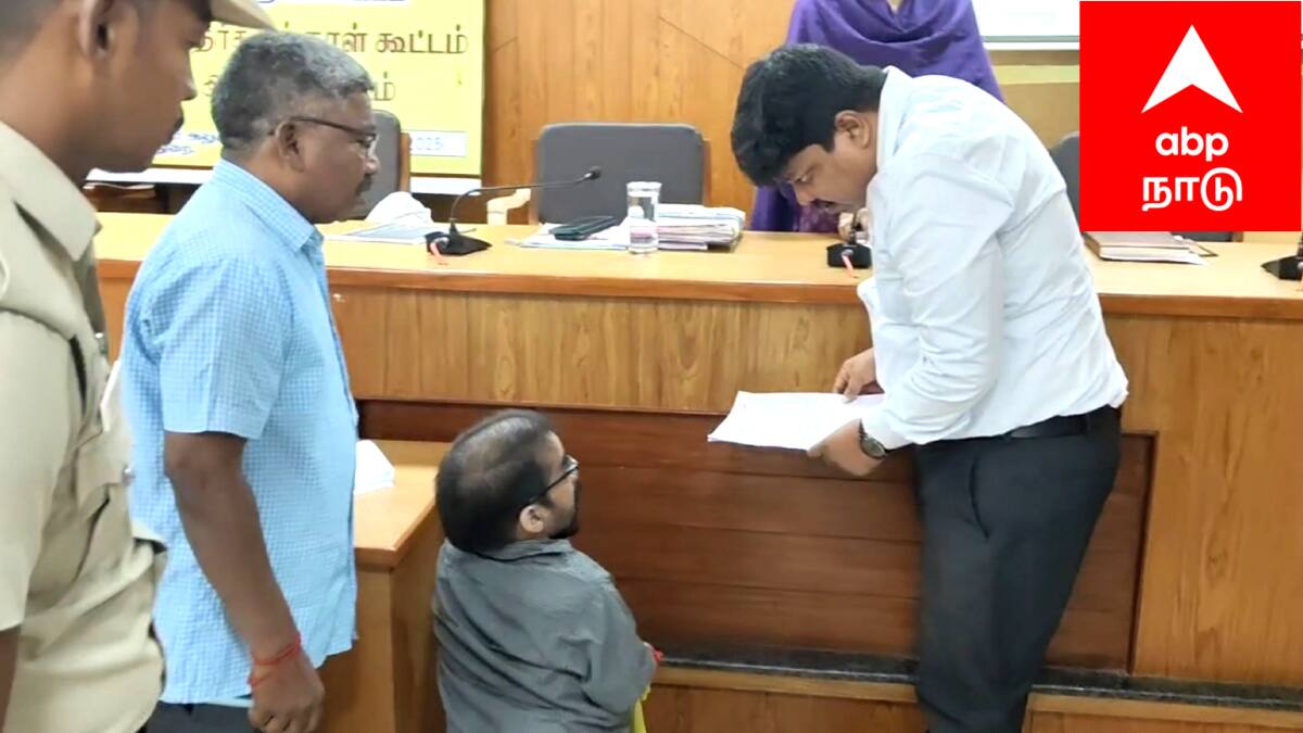 "மாடு வளர்க்க லோன் வேணும் ஐயா" இருக்கையில் இருந்து இறங்கி வந்த கலெக்டர் - அடுத்து நடந்தது என்ன?