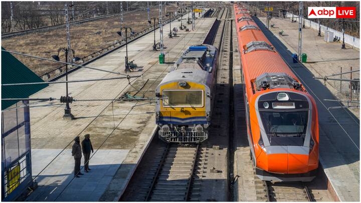 गाड़ी संख्या 26902 वेरावल-साबरमती वंदे भारत एक्सप्रेस प्रतिदिन दोपहर 14:40 बजे वेरावल स्टेशन से चलेगी. यह ट्रेन जूनागढ़, राजकोट, विरागम होते हुए रात 21:35 बजे साबरमती स्टेशन पहुंचेगी.