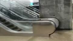 Watch: बारिश के बाद दरिया बना मुंबई का अंडरग्राउंड मेट्रो स्टेशन, सामने आया वीडियो