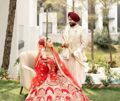 Punjabi Singer Wedding Pics: ਪੰਜਾਬੀ ਗਾਇਕ ਨੇ ਦੋ ਰੀਤੀ-ਰਿਵਾਜਾਂ ਨਾਲ ਕਰਵਾਇਆ ਵਿਆਹ, ਇੰਟਰਨੈੱਟ 'ਤੇ ਖਿੱਚ ਦਾ ਕੇਂਦਰ ਬਣੀਆਂ ਖੂਬਸੂਰਤ ਤਸਵੀਰਾਂ