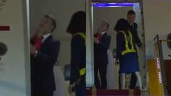 рдлреНрд░реЗрдВрдЪ рдкреНрд░реЗрд╕рд┐рдбреЗрдВрдЯ рдХреЛ рдмреАрд╡реА рдиреЗ рд╕рдмрдХреЗ рд╕рд╛рдордиреЗ рдХреНрдпреЛрдВ рдорд╛рд░рд╛ рдердкреНрдкрдбрд╝? рдореБрдВрд╣ рдЫреБрдкрд╛рддреЗ рд╣реБрдП рд╡рд╛рдпрд░рд▓ рд╣реБрдЖ рдЗрдореИрдиреБрдЕрд▓ рдореИрдХреНрд░реЛрдВ рдХрд╛ рд╡реАрдбрд┐рдпреЛ