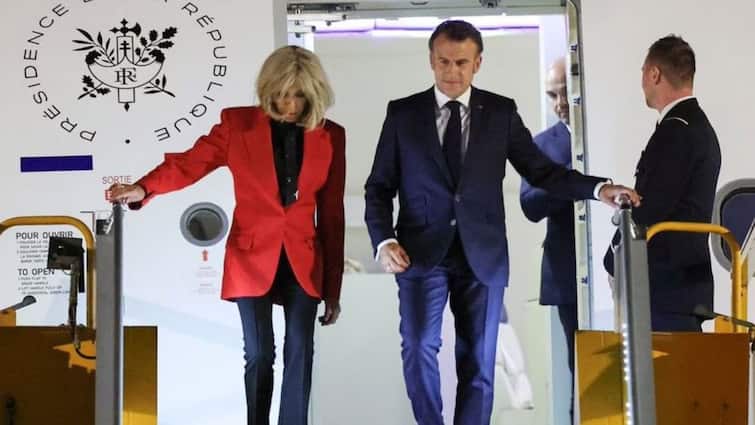 Macron Slapped By Wife Brigitte On Plane? Video Of French President’s ‘Tense Exchange’ Viral Macron Slapped By Wife Brigitte On Plane? Video Of French President’s ‘Tense Exchange’ Viral
