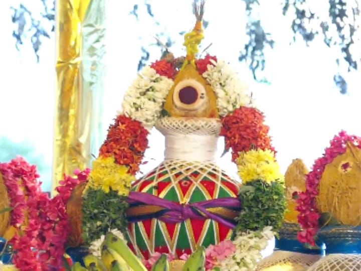 கரூர்: பதினெட்டாம்படி கருப்பணசாமி கோயில் கும்பாபிஷேக விழா கோலாகலம்