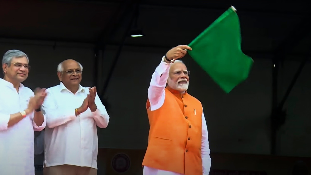 गुजरात: वलसाड से सीधे दाहोद के लिए शुरू हुई ट्रेन, लोगों ने PM का जयाता आभार, ‘समय-पैसे की बचत’