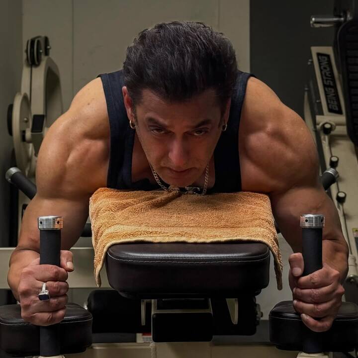 सलमान खान अब अपनी अपकमिंग फिल्म के लिए लो-ऑक्सीजन में ट्रेनिंग ले रहे हैं जिसकी वजह से लाइमालाइट में छाए हुए हैं.