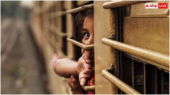 गाड़ी संख्या 19011 प्रतिदिन सुबह 05:15 बजे वलसाड स्टेशन से चलेगी. यह ट्रेन बीलीमोरा, नवसारी, सूरत वडोदरा, गोधरा होते हुए 11:05 बजे दाहोद स्टेशन पहुंचेगी.