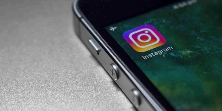 Instagram gives a special referral link to users that they can share on their social media like WhatsApp, Facebook, Instagram Stories etc. If a person joined Instagram from that link or took any necessary action, then the creator is paid in return.