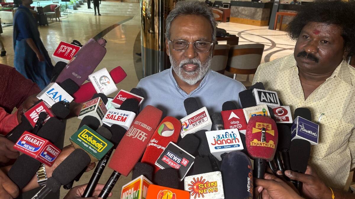 இளையராஜா, தேவா போல இசையமைக்க முடியவில்லை.. புதிய இசையமைப்பாளர்களை வெளுத்து வாங்கிய கஸ்தூரி ராஜா