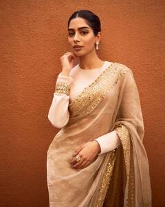 फेयरवेल के लिए ट्राय करें खुशी कपूर के ये साड़ी लुक्स, बन जाएंगे आपके भी फैंस