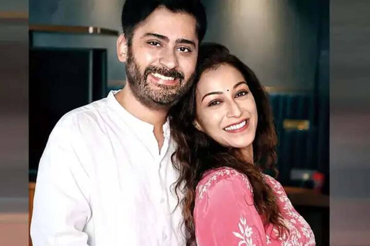 शो मे सुनैना फौजदार के बेहतरीन किरदार में अंजली मेहता दिख चुकी हैं. अंजली के रियल लाइफ हस्बैंड कुणाल भंबवानी है जो पेशे से एक बिजनेसमैन हैं.