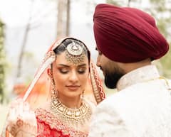 Punjabi Singer Wedding Pics: ਪੰਜਾਬੀ ਗਾਇਕ ਨੇ ਦੋ ਰੀਤੀ-ਰਿਵਾਜਾਂ ਨਾਲ ਕਰਵਾਇਆ ਵਿਆਹ, ਇੰਟਰਨੈੱਟ 'ਤੇ ਖਿੱਚ ਦਾ ਕੇਂਦਰ ਬਣੀਆਂ ਖੂਬਸੂਰਤ ਤਸਵੀਰਾਂ
