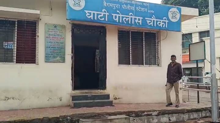 पोलिसांनी प्रत्युत्तरादाखल केलेल्या गोळीबारात अमोल खोतकर मारला गेल्याची माहिती पोलिसांनी दिली आहे. पोलीस या एन्काऊंटरबाबत कोणतीही माहिती द्यायला तयार नाहीत. हा एन्काऊंटर कसा झाला, याची कोणतीही माहिती आणि तपशील द्यायला पोलिसांनी नकार दिलेला आहे.