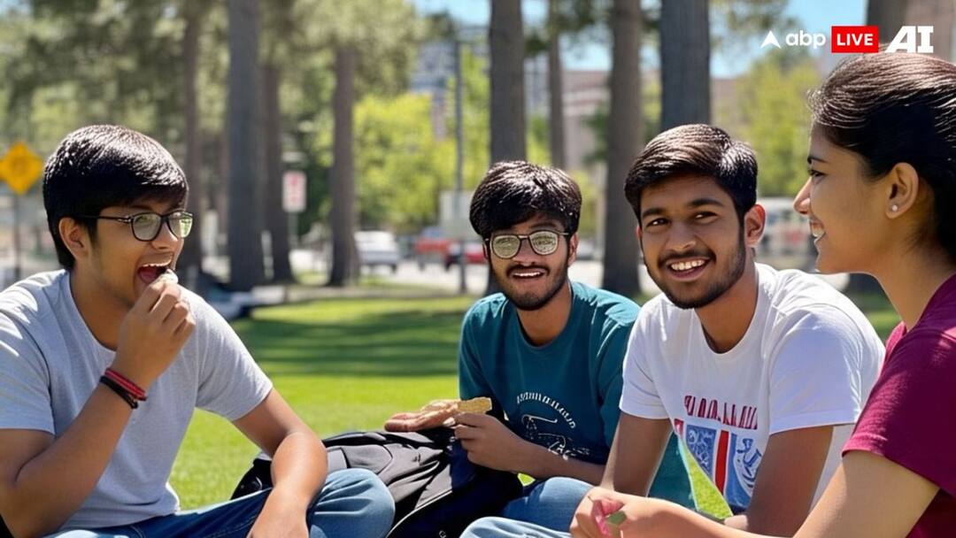 कोर्स बीच में छोड़ा, क्लास मिस की या फिर... अमेरिका ने भारतीय छात्रों को वीजा के लिए दी धमकी Indian students visa may be cancelled if they bunk classes in america know the new guidelines of US Embassy कोर्स बीच में छोड़ा, क्लास मिस की या फिर... अमेरिका ने भारतीय छात्रों को वीजा के लिए दी धमकी