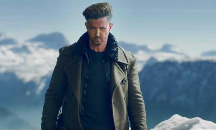 Riti Roshan is also bringing his much-awaited film 'War 2'. The actor's film will be released in August 14 theaters. In this film, Junior NTR and Kiara Advani are also seen in the lead role.