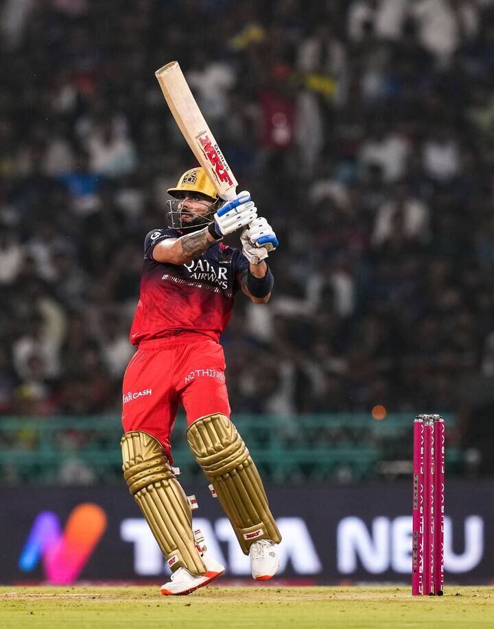 Virat Kohli IPL 2025: आयपीएल 2025 च्या हंगामात आज रॉयल चॅलेंजर्स बंगळुरु आणि लखनौ सुपर जायट्स यांच्यात सामना रंगणार आहे. या सामन्यात बंगळुरुचा फलंदाज विराट कोहलीला  इतिहास रचण्याची संधी आहे. आज विराट कोहलीने अर्धशतक केल्यास आयपीएलमध्ये सर्वाधिक अर्धशतके करणारा खेळाडू ठरेल.