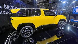 Tata Sierra EV: புதுசுலாம் வேணாம் - விண்டேஜ் மாடலை EV/ICE ஃபார்மில் களமிறக்கும் டாடா - மைலேஜ், ரேஞ்ச் - விலை