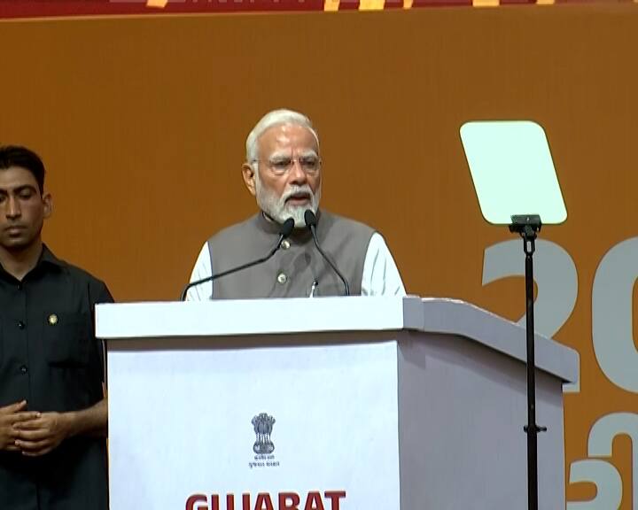 PM Modi Gujarat Visit :પ્રધાનમંત્રીએ પાકિસ્તાનને આપી ચેતવણી, 'આંતકવાદના કાંટાને હવે કાઢીને જ રહીશું' Today is the second day of Prime Minister Narendra Modis Gujarat visit, a road show will be held in Gandhinagar PM Modi Gujarat Visit :પ્રધાનમંત્રીએ પાકિસ્તાનને આપી ચેતવણી, 'આંતકવાદના કાંટાને હવે કાઢીને જ રહીશું'