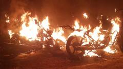 राजस्थान के भीलवाड़ा में मंदिर जा रही लड़की से भाई के सामने छेड़छाड़, नाराज भीड़ ने आरोपियों की गाड़ी में लगाई आग, तनाव   