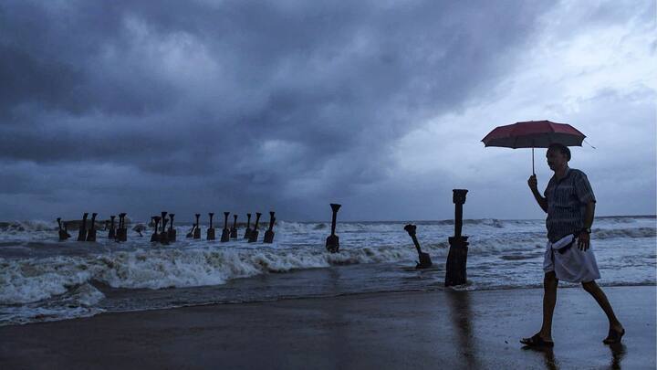 বৃহস্পতি ও শুক্রবার সমুদ্র তীরবর্তী এলাকায় সমস্ত রকম বিনোদন কাজ থেকে বিরত থাকতে পরামর্শ আবহাওয়া দপ্তরের।দক্ষিণবঙ্গে আজ মঙ্গলবার বজ্রবিদ্যুৎ সহ হালকা মাঝারি ও বৃষ্টি দক্ষিণবঙ্গের সব জেলাতে।