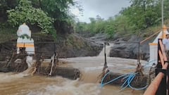 Kondeshwar Temple Waterfall : खुशखबर! पहिल्याच पावसात बदलापूरचा कोंडेश्वर धबधबा प्रवाहित; पर्यटकांची एकच गर्दी
