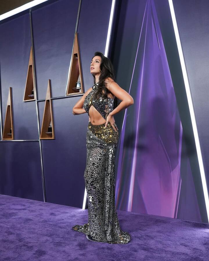 Videos of her red carpet moment quickly went viral, with fans praising her glamorous look and confident presence.