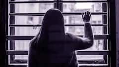 માતાની ક્રૂરતાનો કિસ્સોઃ રાજકોટમાં માં એ પુત્રને ધાબા પરથી ફેંકવા માટે નીચે લટકાવ્યો, ને પછી...