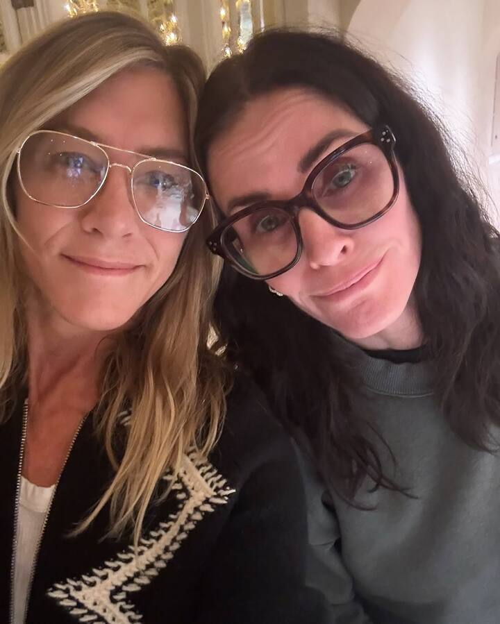 The idols represent prosperity and power, sparking cultural appreciation among her Indian followers.