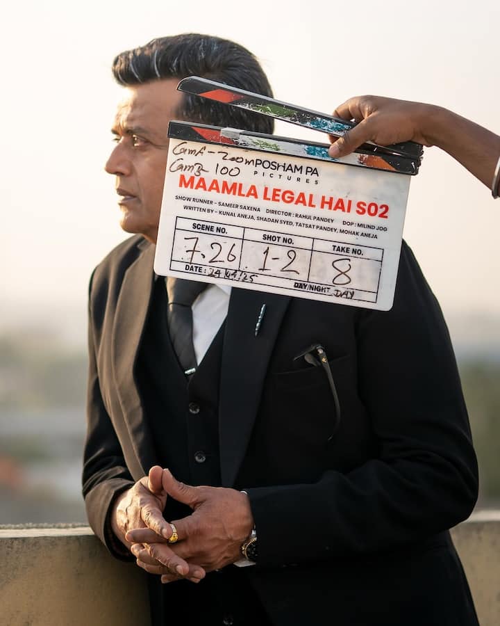 A picture shows a glimpse of Ravi Kishan during the shooting scene. Once again, actor will be seen as a lawyer in a black coat.