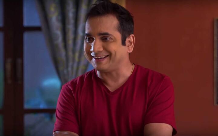 एक्टर ने आगे कहा- 'जिन हालात से मैं गुजरा था, हो सकता है मेरी जगह कोई दूसरा बच्चा होता तो क्रिमिनल बन जाता. कोई गलत रास्ते पर चला जाता. तो मैं वैसा नहीं बना, मैंने लगातार अच्छी-अच्छी बातों को अपने अंदर लिया. अच्छी-अच्छी बातों को ऑब्जर्व किया और सीखा-समझा क्योंकि हमारे यहां गरीबी बहुत थी.'