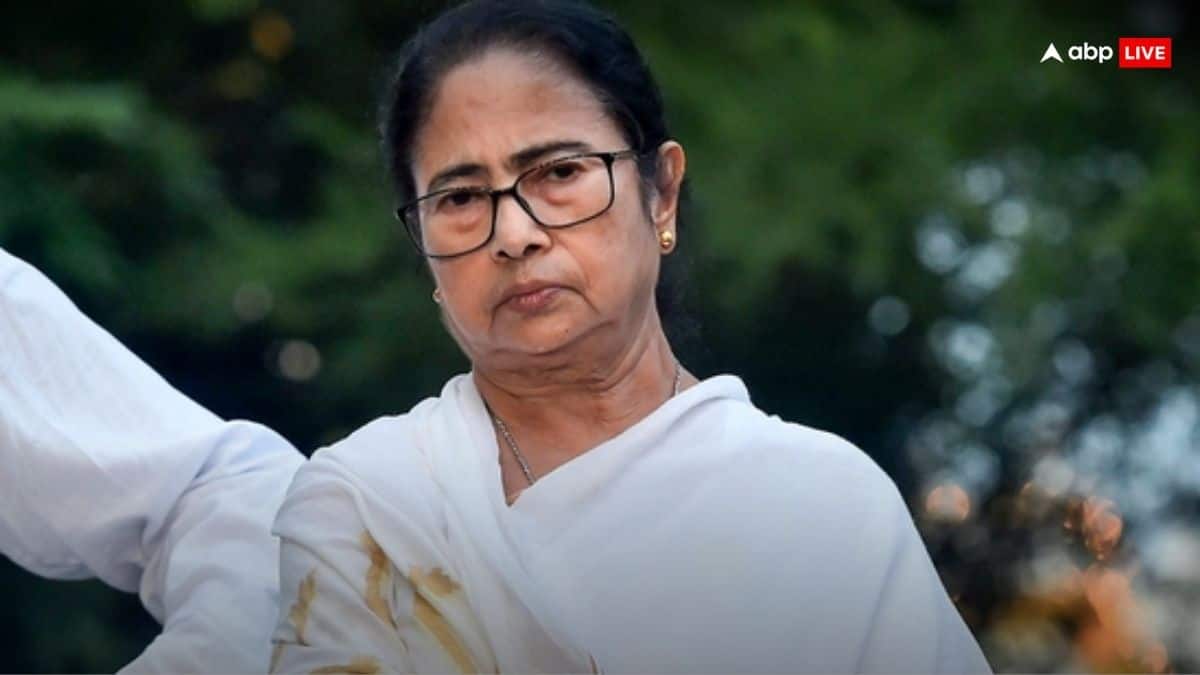 कहानी बंगाल के शिक्षक भर्ती घोटाले की जिसने CM ममता बनर्जी को झुका दिया!