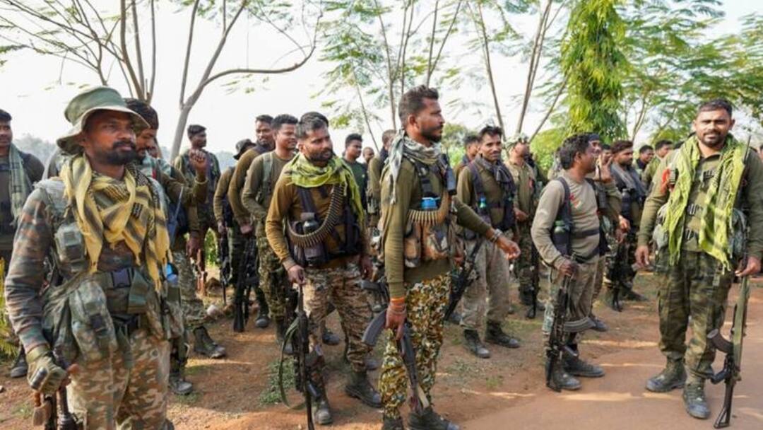 Big news for chhattisgarh union home ministry decided remove Bastar from list of LWE left Naxalism   केंद्र ने बस्तर को वामपंथी उग्रवाद वाले जिलों की सूची से किया बाहर, अब इन सुविधाओं का नहीं मिलेगा लाभ