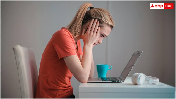 दरअसल, इस महिला को टैनिंग से काफी डर लगता था. ऐसे में उसने अपनी जिंदगी के ज्यादातर वर्षों में धूप से दूरी बनाए रखी. एक दिन जब वह बिस्तर पर करवट बदल रही थी, तब उसकी हड्डी अचानक टूट गई. जांच में सामने आया कि उसके शरीर में विटामिन डी की काफी ज्यादा कमी थी.