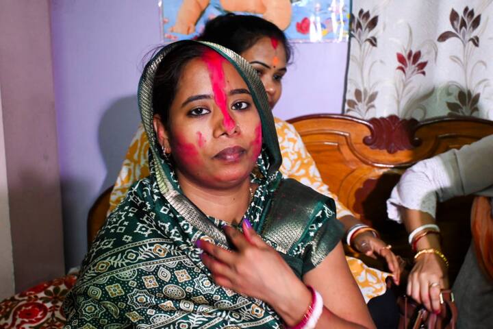 তাঁর স্ত্রী রজনী সাউ বলেন, 