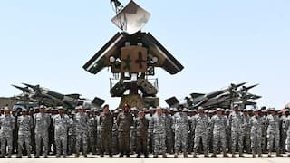 दुनिया के टॉप 10 सबसे शक्तिशाली देशों की इस लिस्ट से बाहर हुआ भारत? पाकिस्तान कहां है, पढ़ें