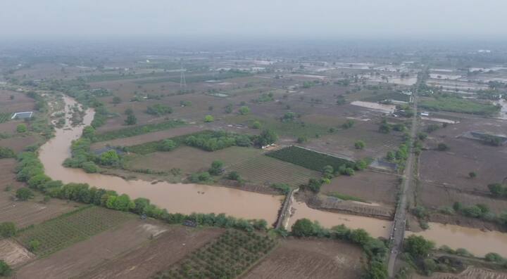 काल घनसावंगी मंठा आणि बदनापूर तालुक्यामध्ये पावसानं अक्षरशः धुमाकूळ घातला.