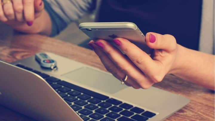 Every woman needs to have these apps on the phone, which will be in danger. The first one is an app called IM SAFE.